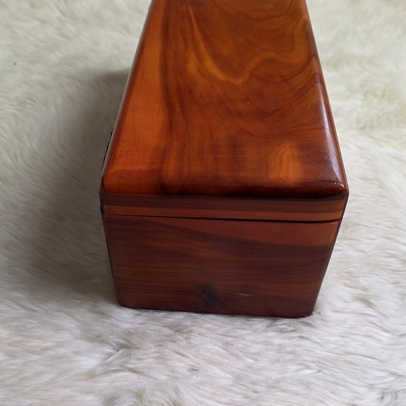 Vtg Lane Cedar Jewelry Trinket Keepsake Box Small Loogootee & Jasper IN No Key - Picture 4 of 10